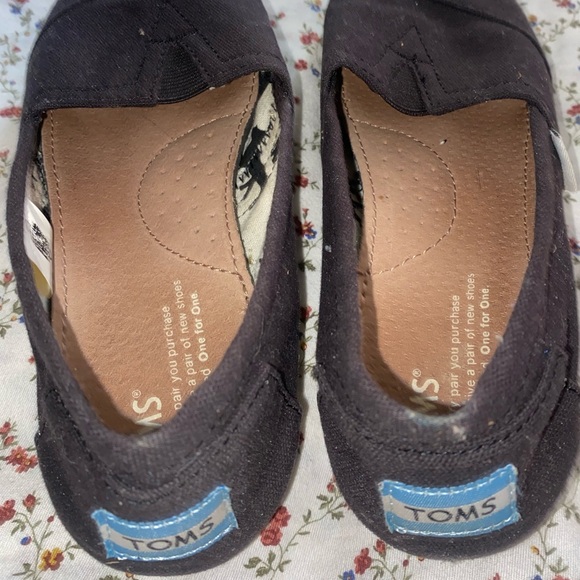 Tom’s - Picture 3 of 3